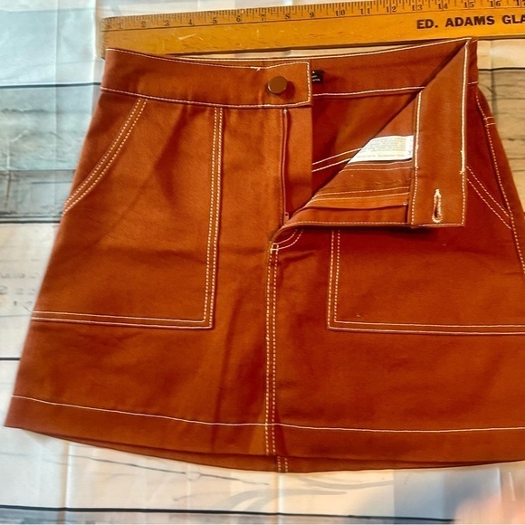 NWT Zara Brown Mini Skirt ladies size medium 🔥🔥🔥 - Picture 2 of 4